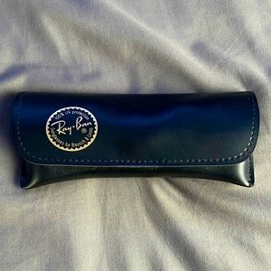 Beautiful authentic vintage NWOT rayban sunglasse